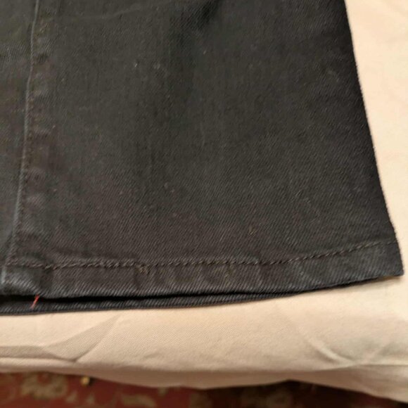 Levi's Strauss Signature Womens 30 x 32 Black Demi Curve Slim Leg 5 Pocket Denim - Picture 10 of 10